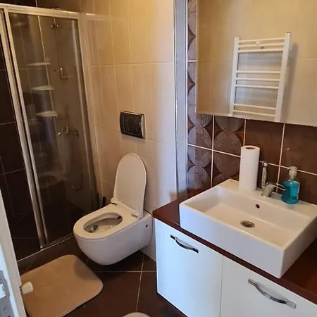 Apartman Ultra Lux Rezidans Isitmali Ozel Havuzlu