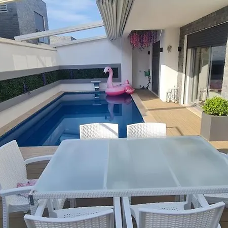 Ultra Lux Rezidans Isitmali Ozel Havuzlu Apartman Çeşme